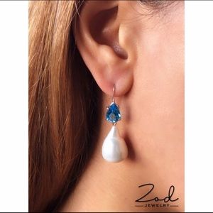 Drop earring with natural Blue Topaz and Pearls